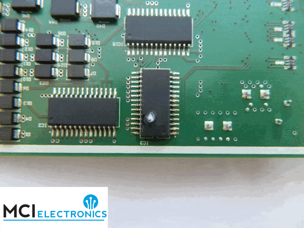 Animation showing the before and after photos of a railway control board with a blown chip