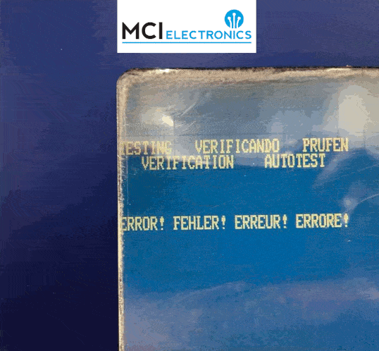 Animation showing a screen with an error and then the screen after the machine was working.